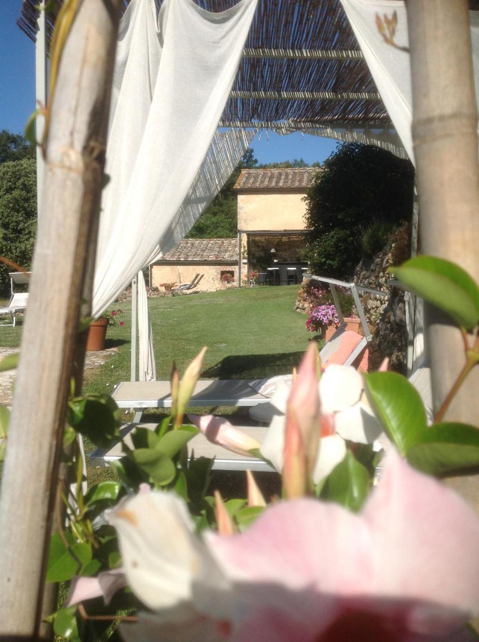 La Canonica Di San Michele Monteriggioni Buitenkant foto